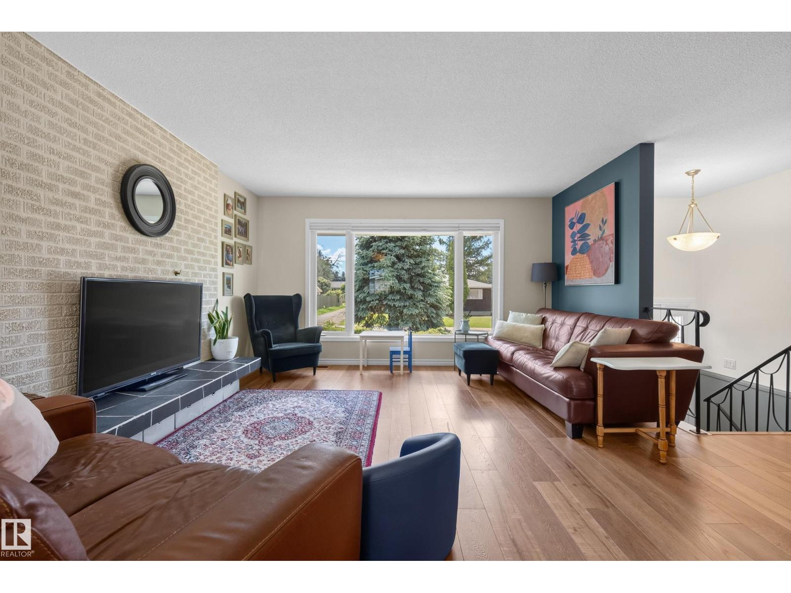 10936 35a Av NW, Edmonton, Alberta  T6J 0A3 - Photo 8 - E4496518