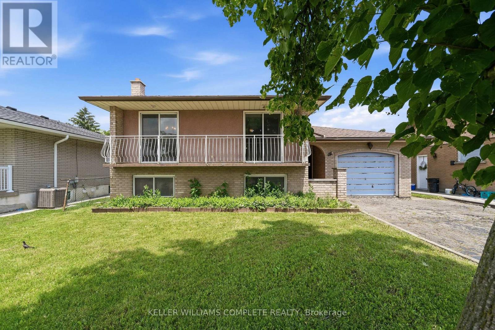 34 Windrush Crescent, Hamilton, Ontario  L8V 2K8 - Photo 2 - X13508754