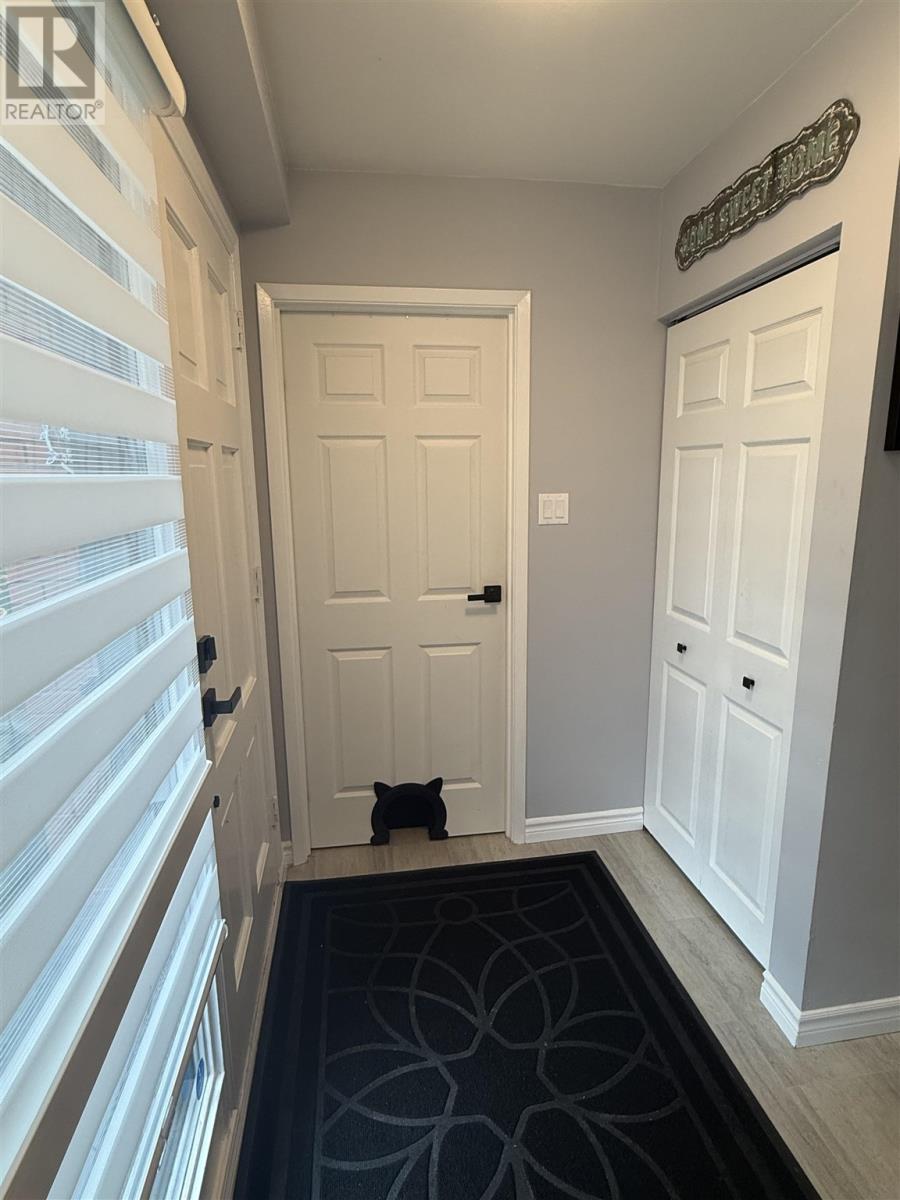 29 Capital Pl, Elliot Lake, Ontario  P5A 2P8 - Photo 3 - SM261666