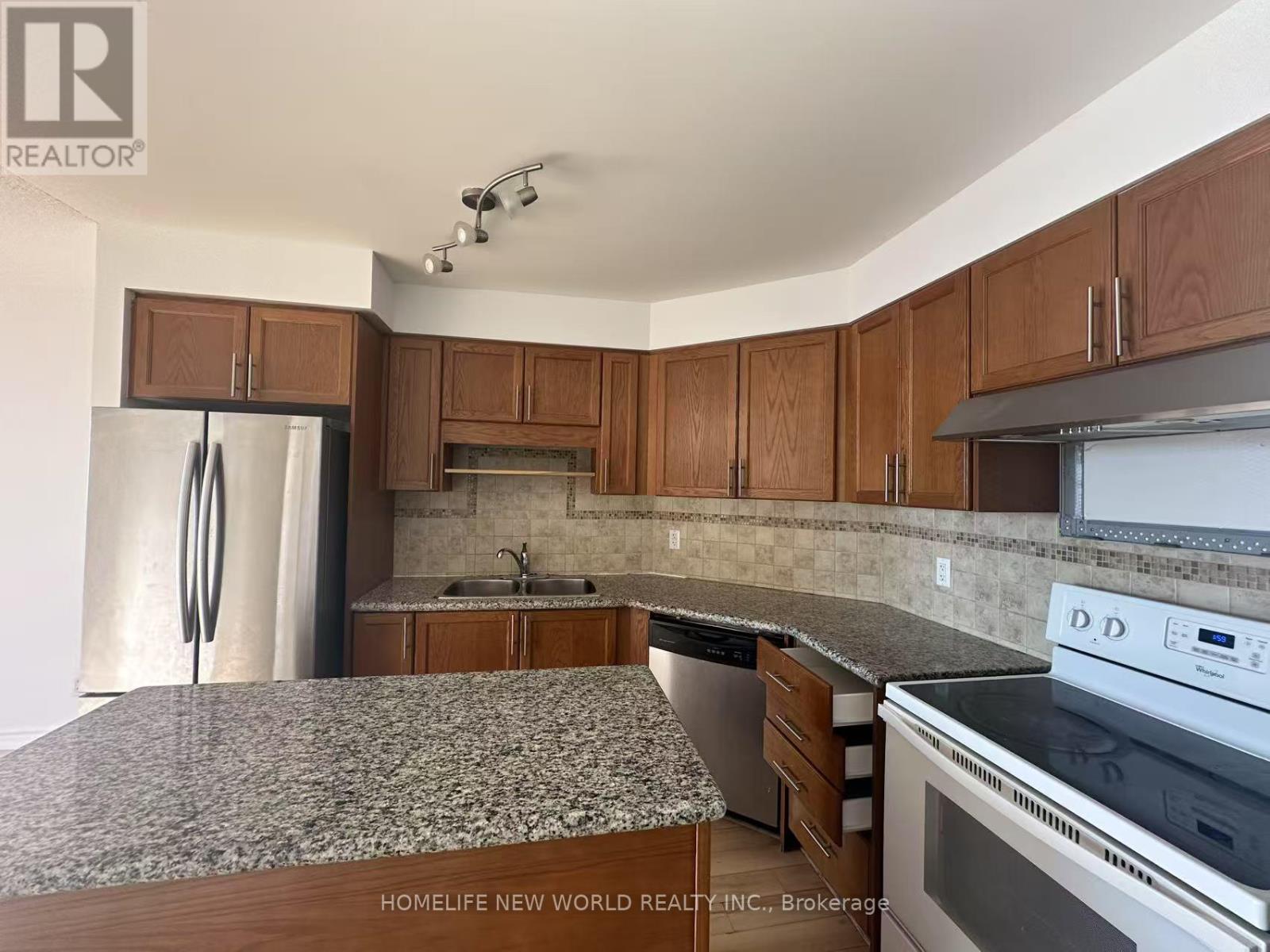 1126 - 18 Harding Boulevard, Richmond Hill, Ontario L4C 0T3 - Photo 3 - N13508946