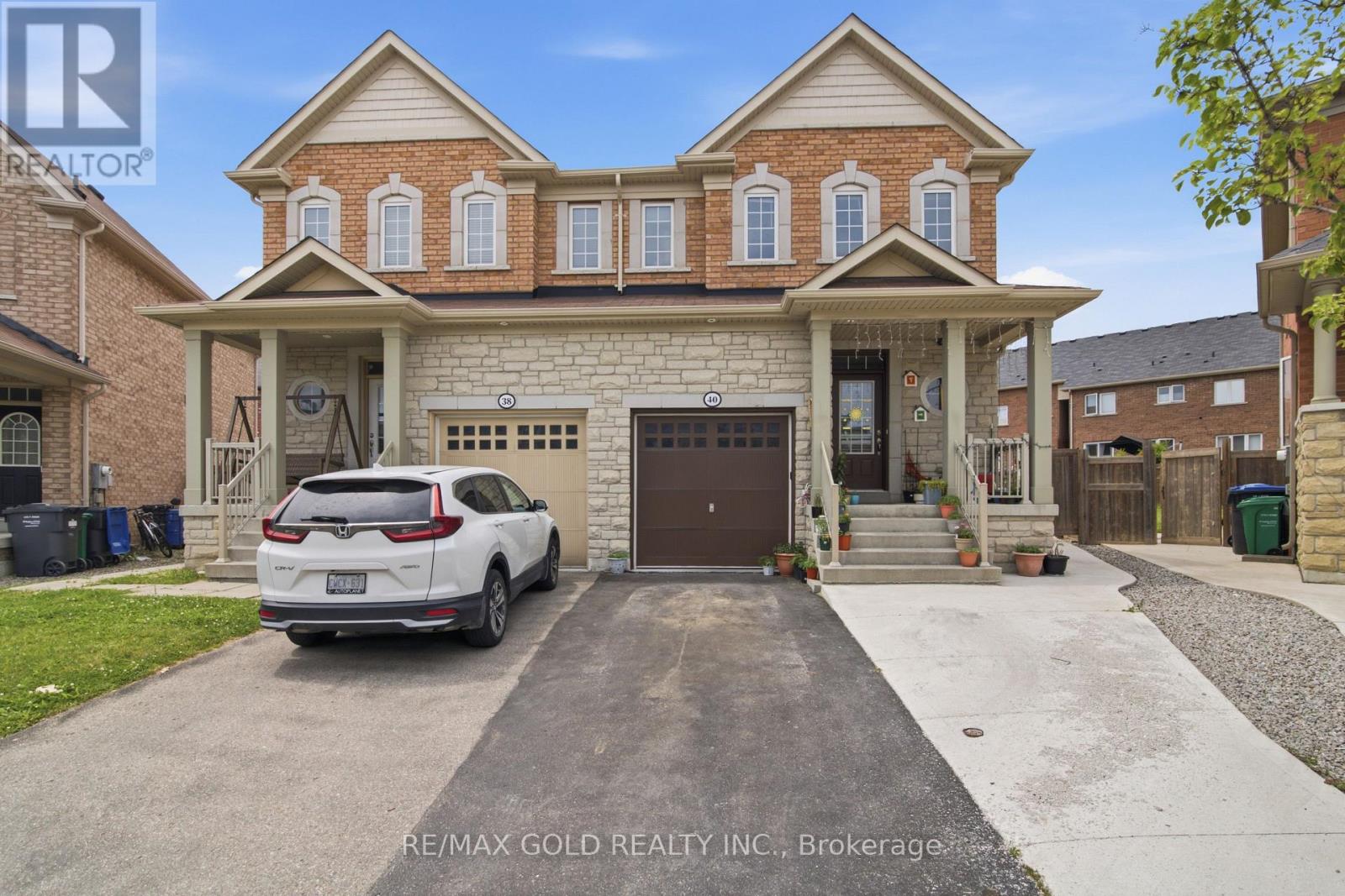 40 SUSSEXVALE DRIVE, Brampton, Ontario