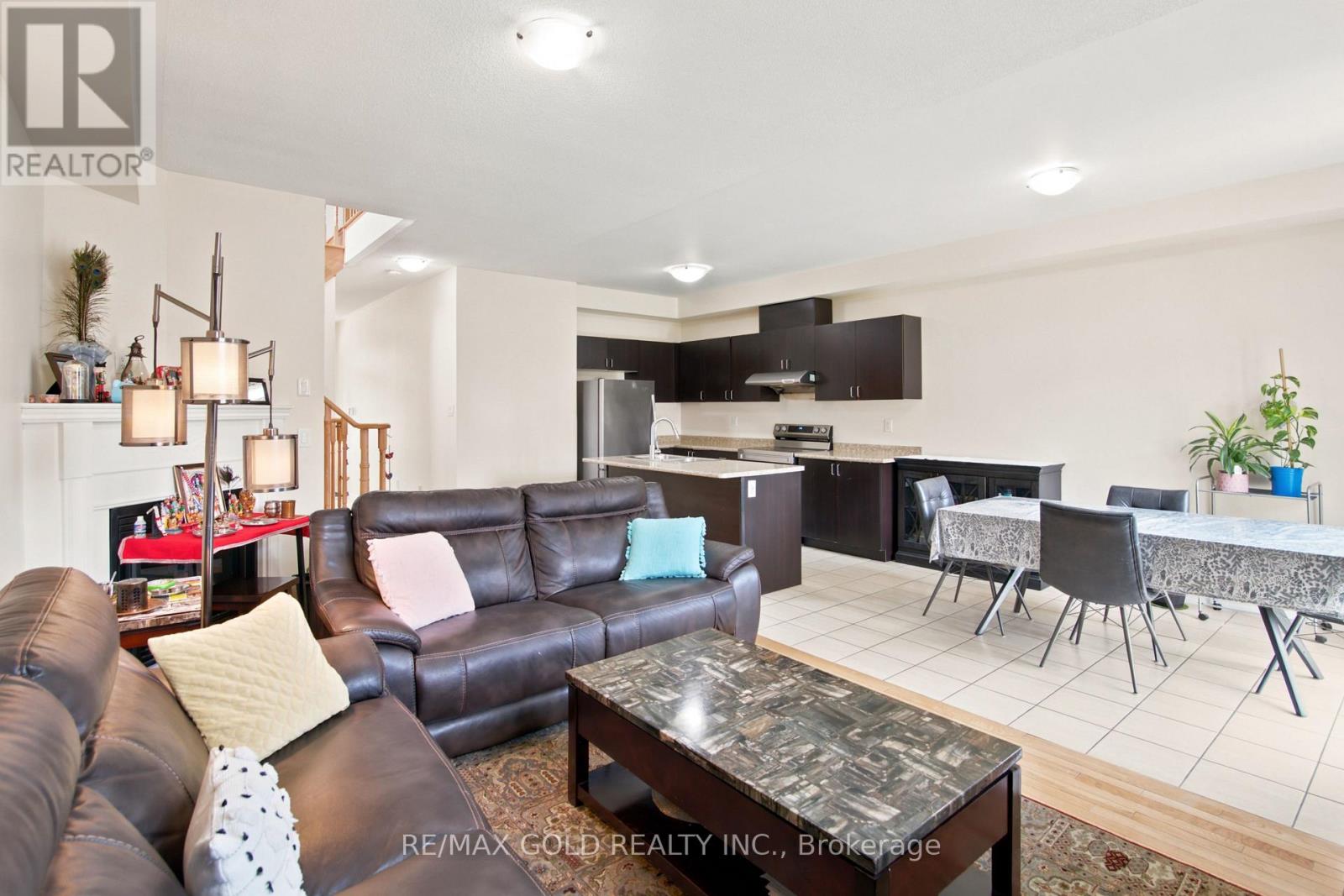 40 Sussexvale Drive, Brampton, Ontario  L6R 3R5 - Photo 12 - W13508888