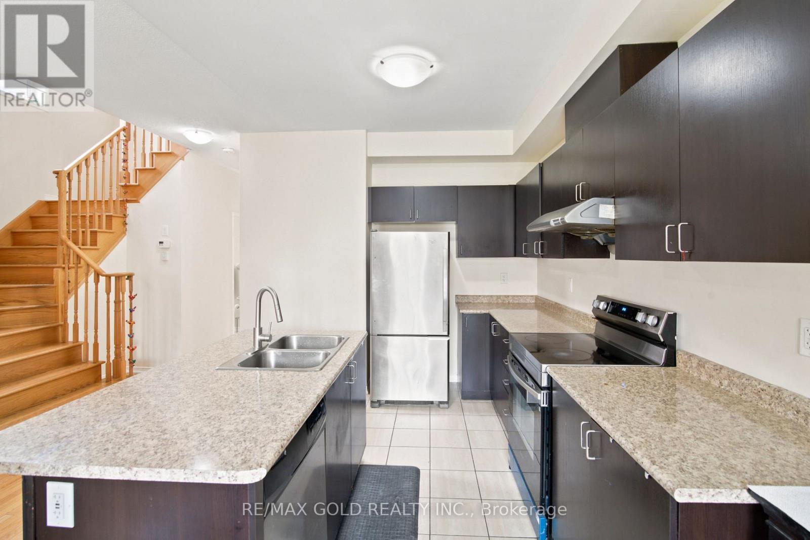 40 Sussexvale Drive, Brampton, Ontario  L6R 3R5 - Photo 14 - W13508888