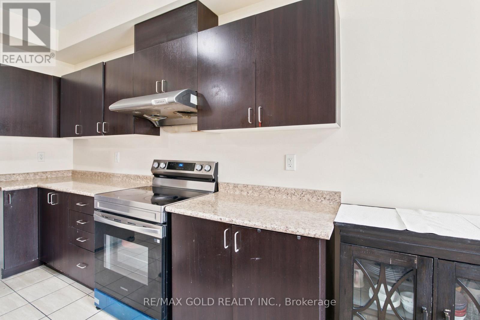 40 Sussexvale Drive, Brampton, Ontario  L6R 3R5 - Photo 15 - W13508888