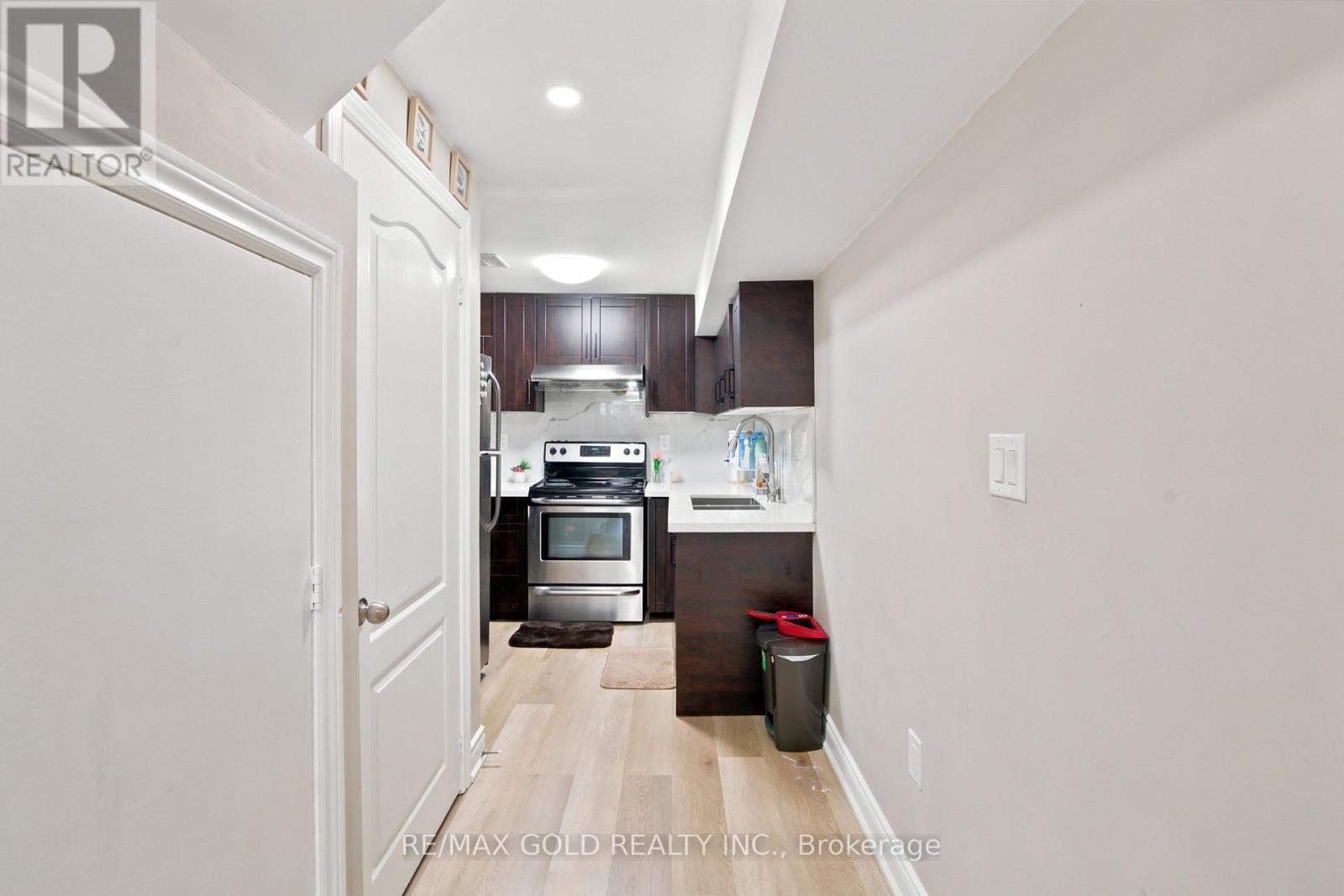 40 Sussexvale Drive, Brampton, Ontario  L6R 3R5 - Photo 35 - W13508888