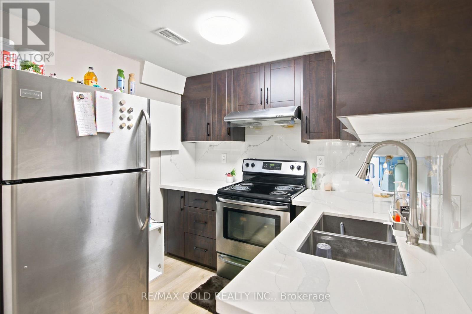40 Sussexvale Drive, Brampton, Ontario  L6R 3R5 - Photo 36 - W13508888