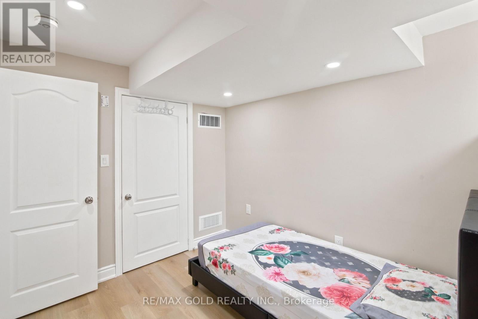 40 Sussexvale Drive, Brampton, Ontario  L6R 3R5 - Photo 43 - W13508888