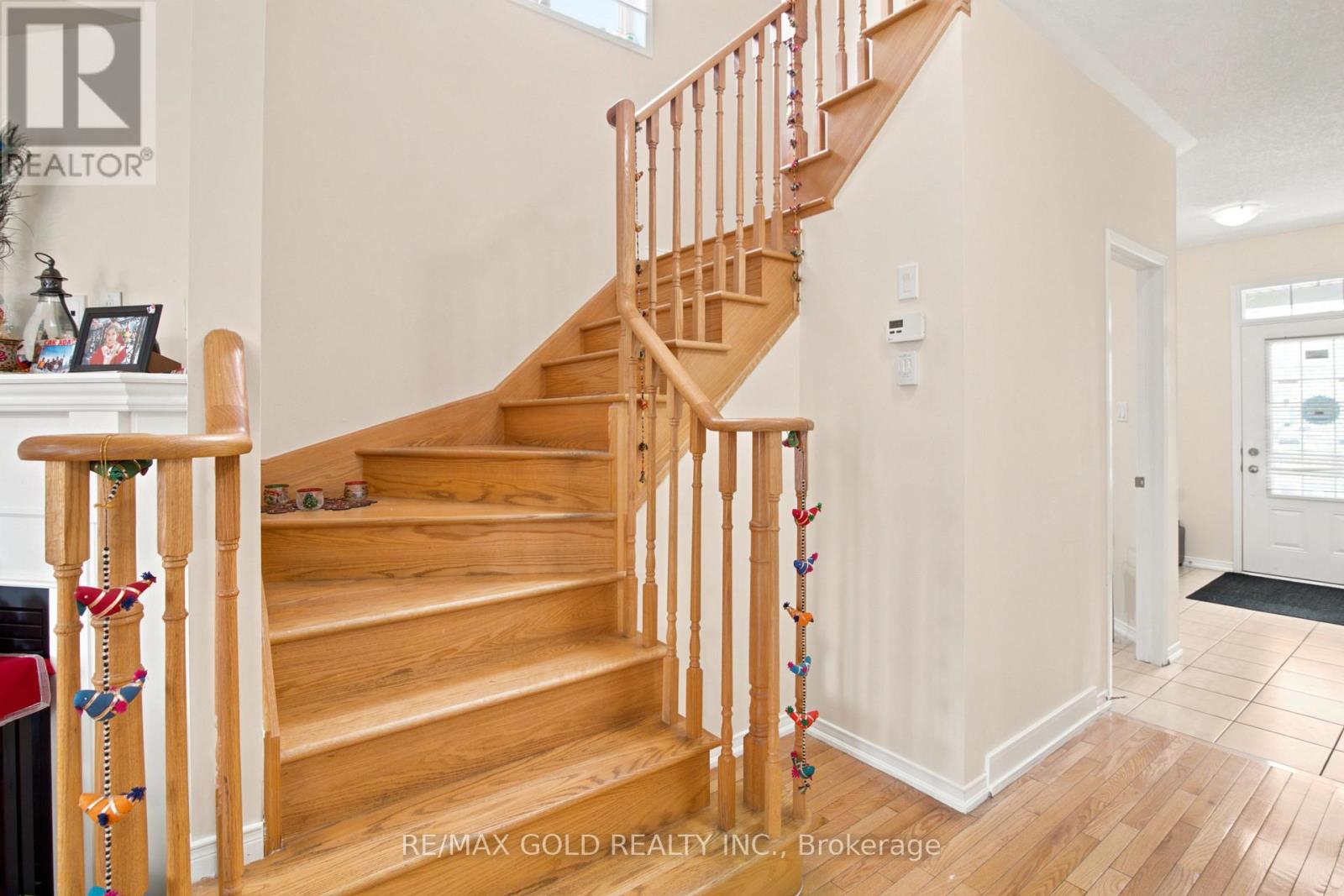 40 Sussexvale Drive, Brampton, Ontario  L6R 3R5 - Photo 8 - W13508888