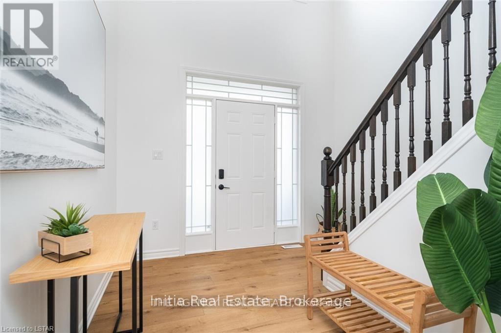 940 Mapleridge Street, London North, Ontario  N6H 0A6 - Photo 3 - X13508904