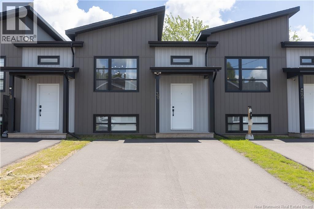 30 Beau Domaine Court, Dieppe, New Brunswick  E1A 9H5 - Photo 2 - NB142573