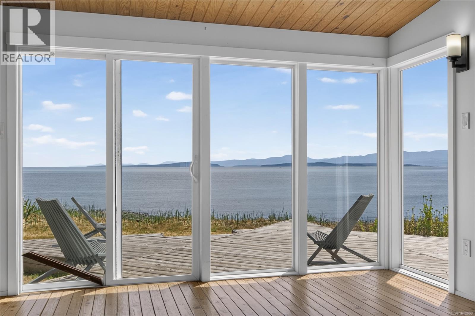 343 Lazo Rd, Comox, British Columbia  V9M 3T9 - Photo 15 - 1042009