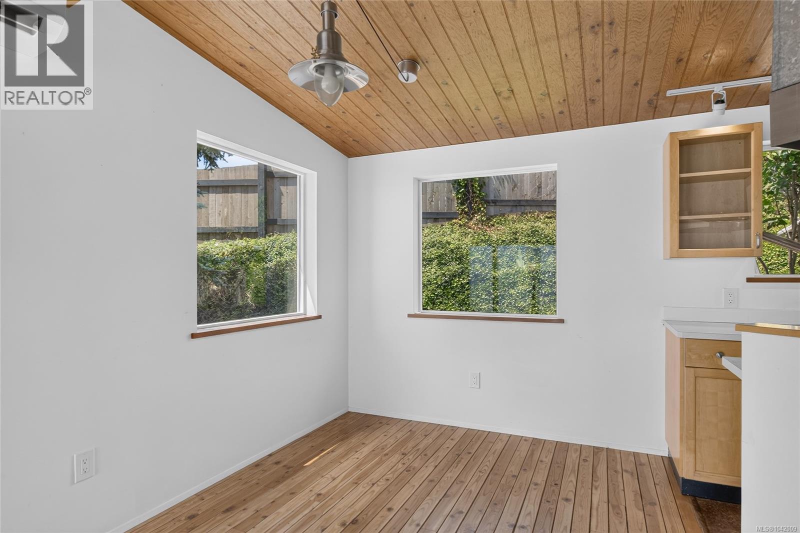343 Lazo Rd, Comox, British Columbia  V9M 3T9 - Photo 23 - 1042009