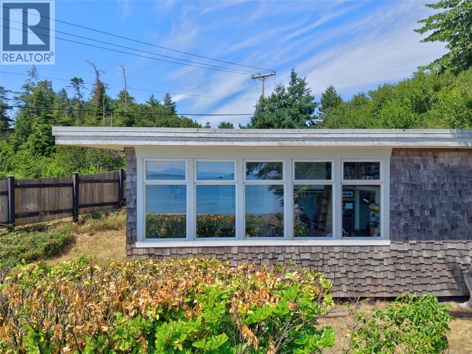 343 Lazo Rd, Comox, British Columbia  V9M 3T9 - Photo 36 - 1042009