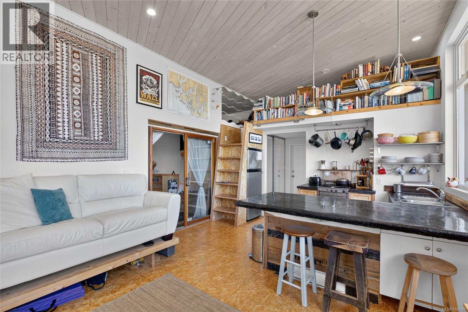 343 Lazo Rd, Comox, British Columbia  V9M 3T9 - Photo 44 - 1042009