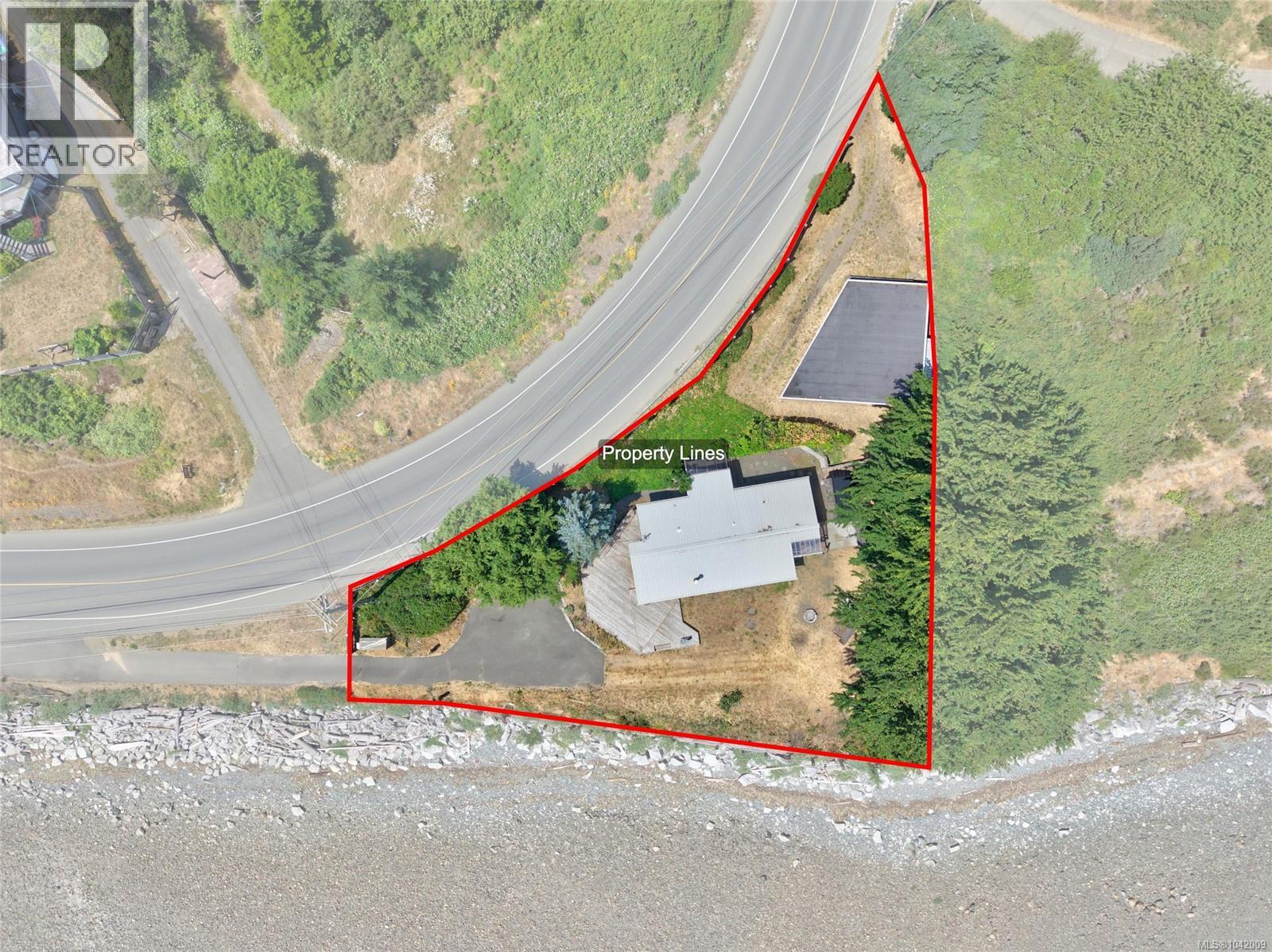 343 Lazo Rd, Comox, British Columbia  V9M 3T9 - Photo 7 - 1042009