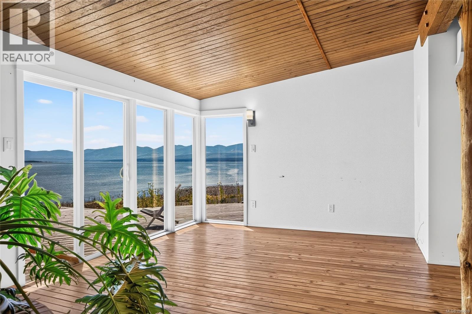 343 Lazo Rd, Comox, British Columbia  V9M 3T9 - Photo 75 - 1042009