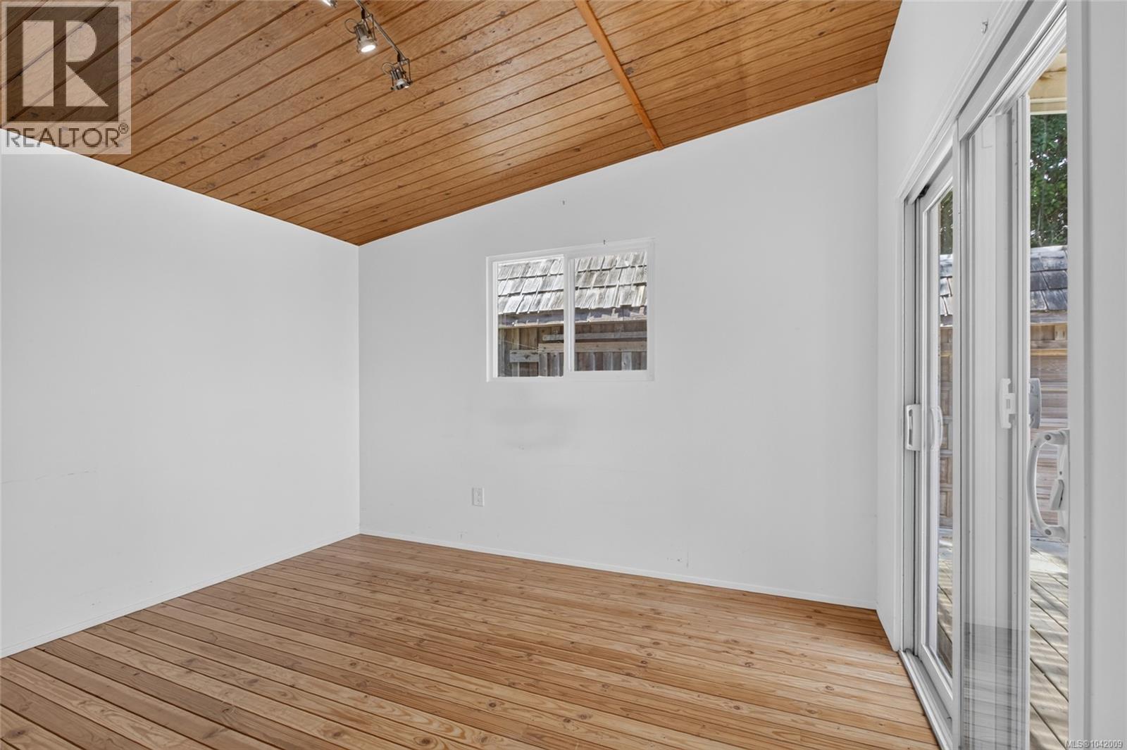 343 Lazo Rd, Comox, British Columbia  V9M 3T9 - Photo 86 - 1042009