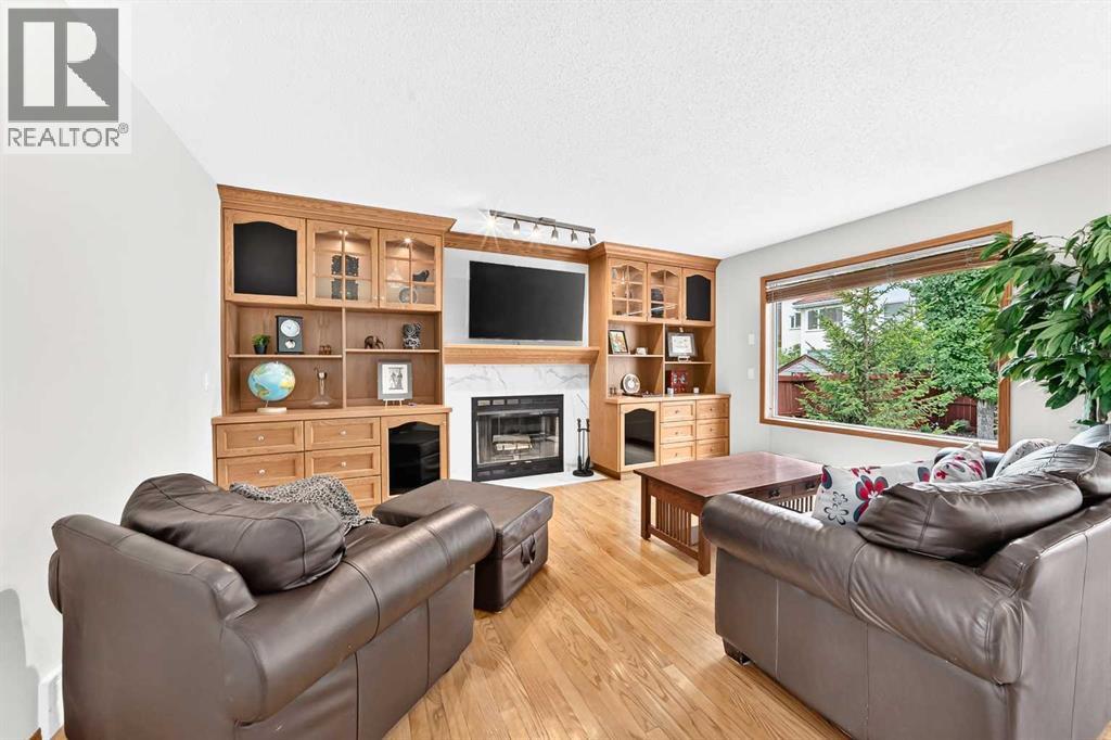 383 Edgebrook Rise Nw, Calgary, Alberta  T3A 5J8 - Photo 5 - A2325638