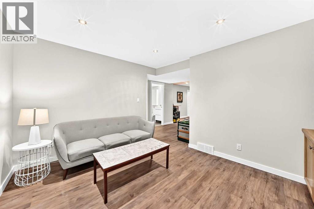 383 Edgebrook Rise Nw, Calgary, Alberta  T3A 5J8 - Photo 31 - A2325638