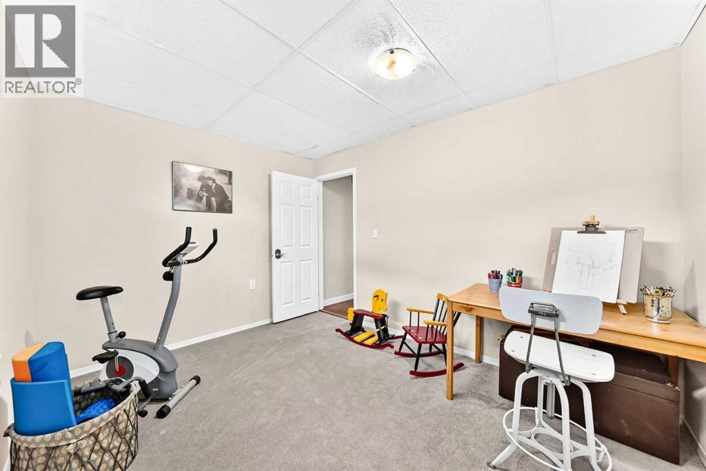 383 Edgebrook Rise Nw, Calgary, Alberta  T3A 5J8 - Photo 37 - A2325638
