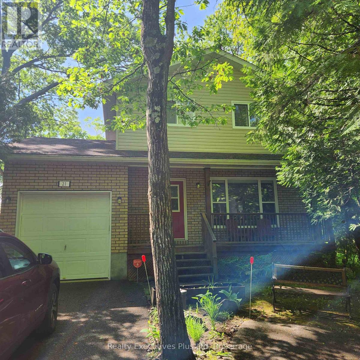21 IVY LANE, tiny, Ontario
