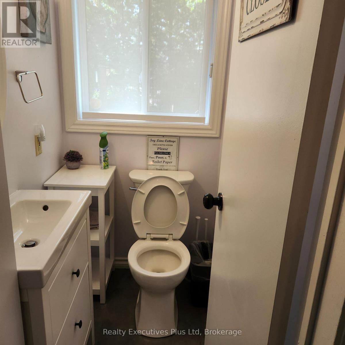 21 Ivy Lane, Tiny, Ontario  L0L 2J0 - Photo 9 - S13508972