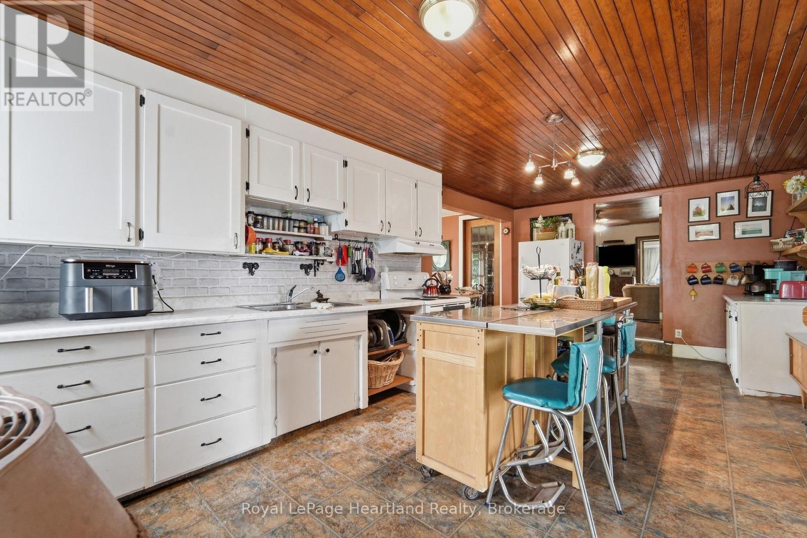 43882 Winthrop Road, Huron East, Ontario  N0K 1E0 - Photo 4 - X13509038