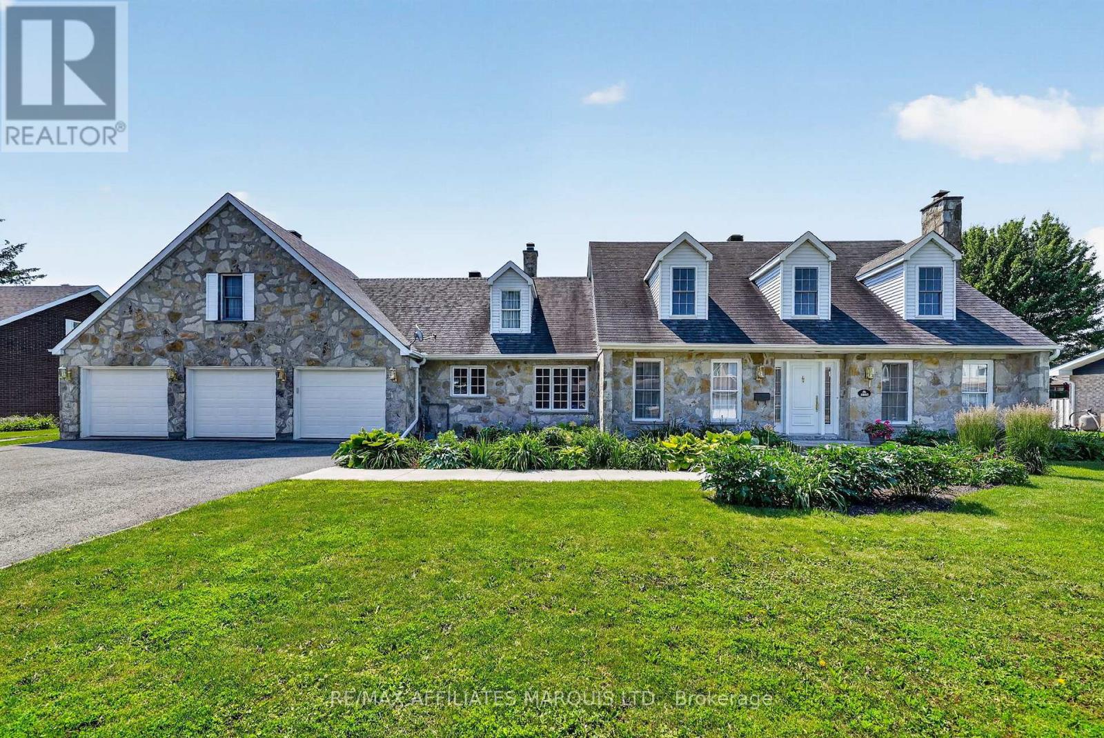 1920 BELVEDERE CRESCENT, Cornwall