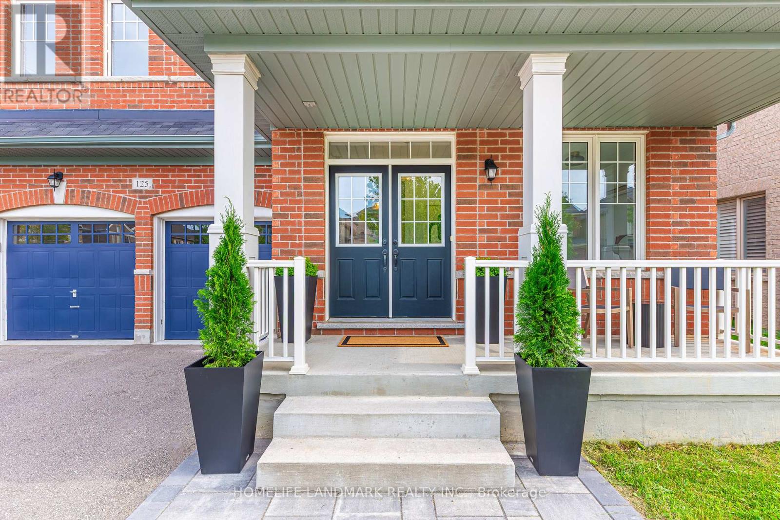 125 Roy Harper Avenue, Aurora, Ontario  L4G 0V6 - Photo 3 - N13509016