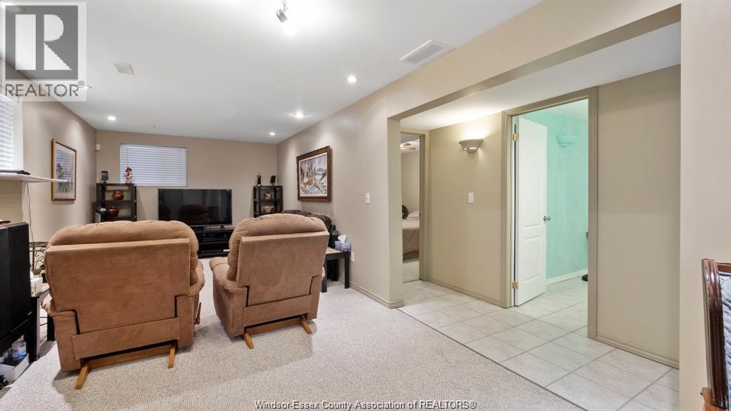 4221 Stagecoach, Windsor, Ontario  N9G 2W8 - Photo 11 - 26015704