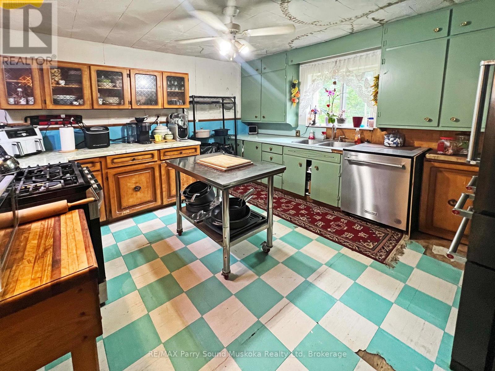11 Adelaide Street, Parry Sound, Ontario  P2A 1H2 - Photo 8 - X13509046