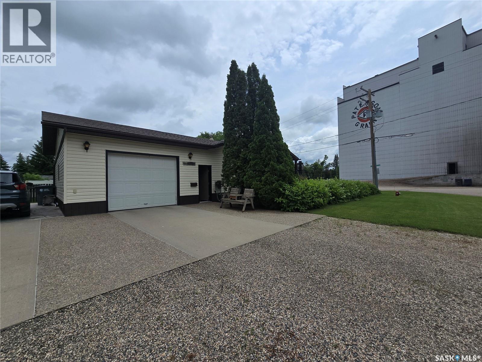 700 Saskatchewan Avenue, Grenfell, Saskatchewan  S0G 2B0 - Photo 4 - SK041182