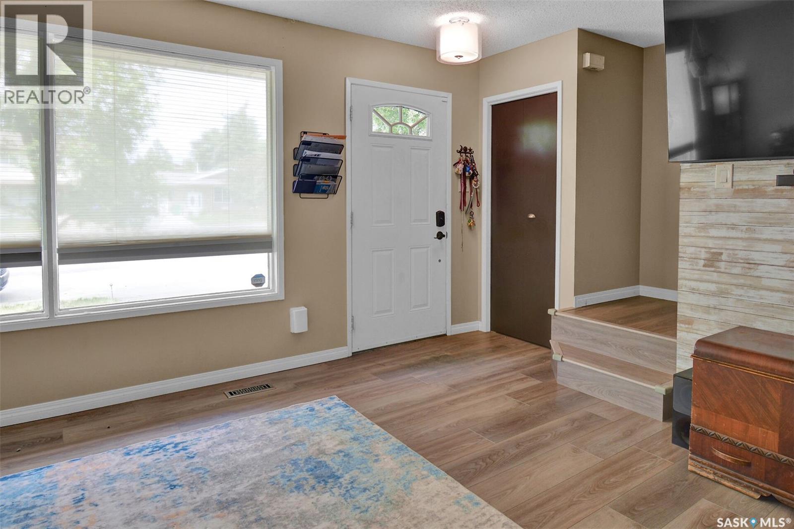409 Lenore Drive, Saskatoon, Saskatchewan  S7K 5G6 - Photo 4 - SK040622