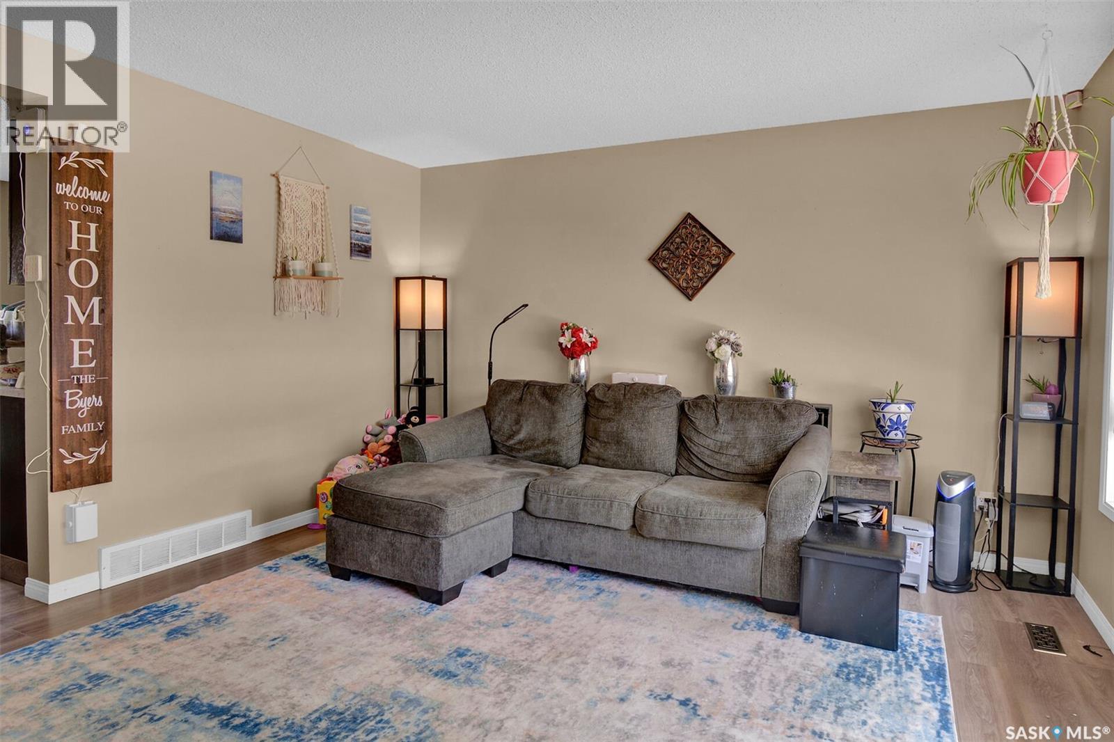 409 Lenore Drive, Saskatoon, Saskatchewan  S7K 5G6 - Photo 5 - SK040622
