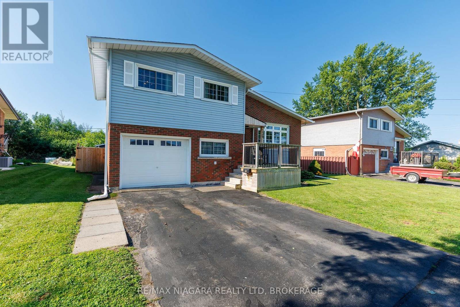 238 Walden Boulevard, Fort Erie, Ontario  L2A 1R8 - Photo 3 - X13509128