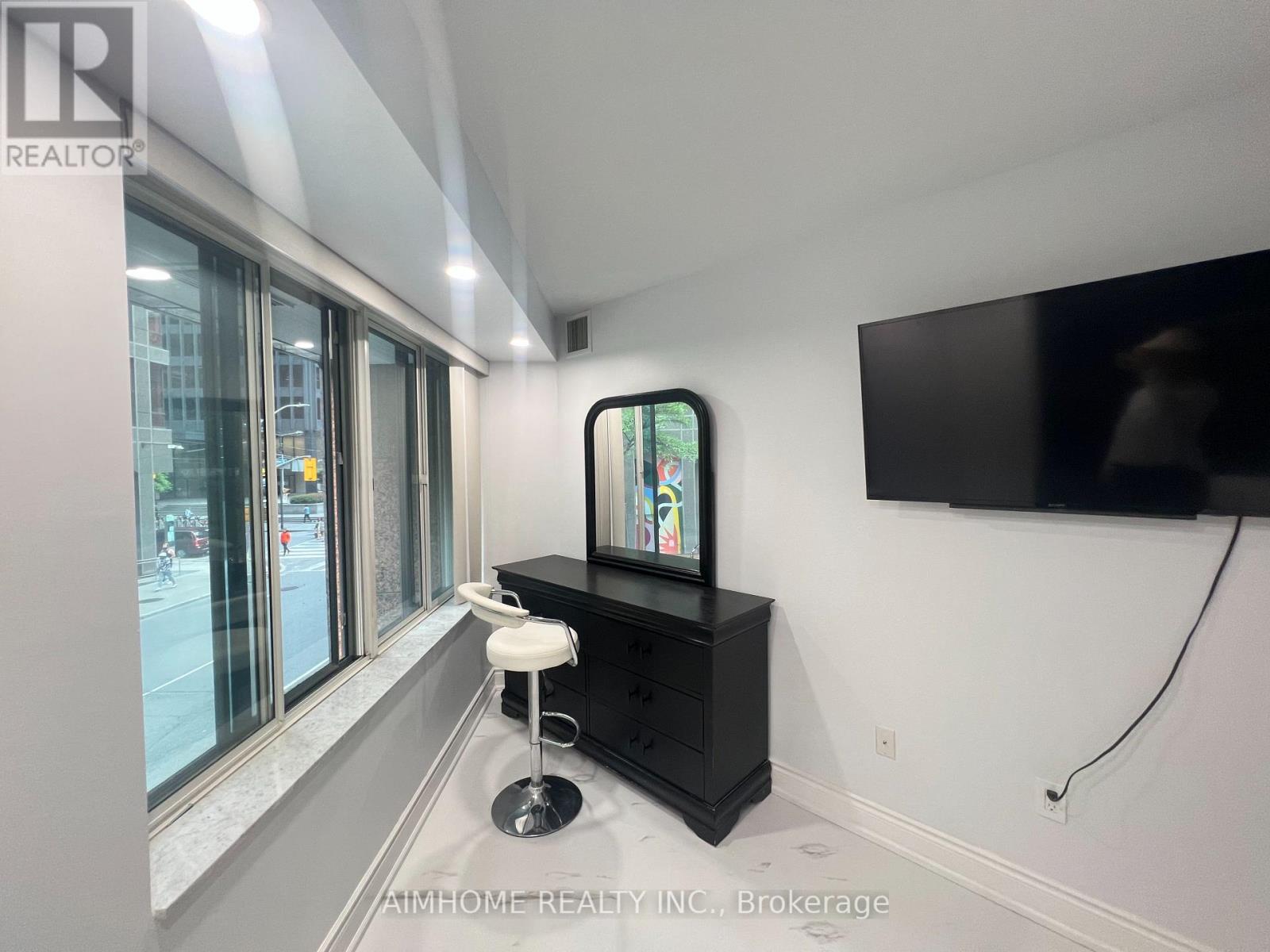 207 - 33 University Avenue, Toronto, Ontario  M5J 2S7 - Photo 10 - C13509070