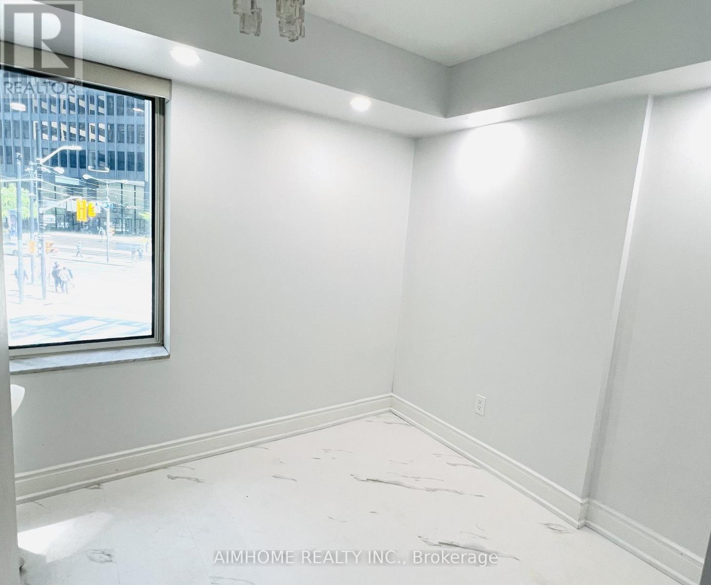 207 - 33 University Avenue, Toronto, Ontario  M5J 2S7 - Photo 21 - C13509070