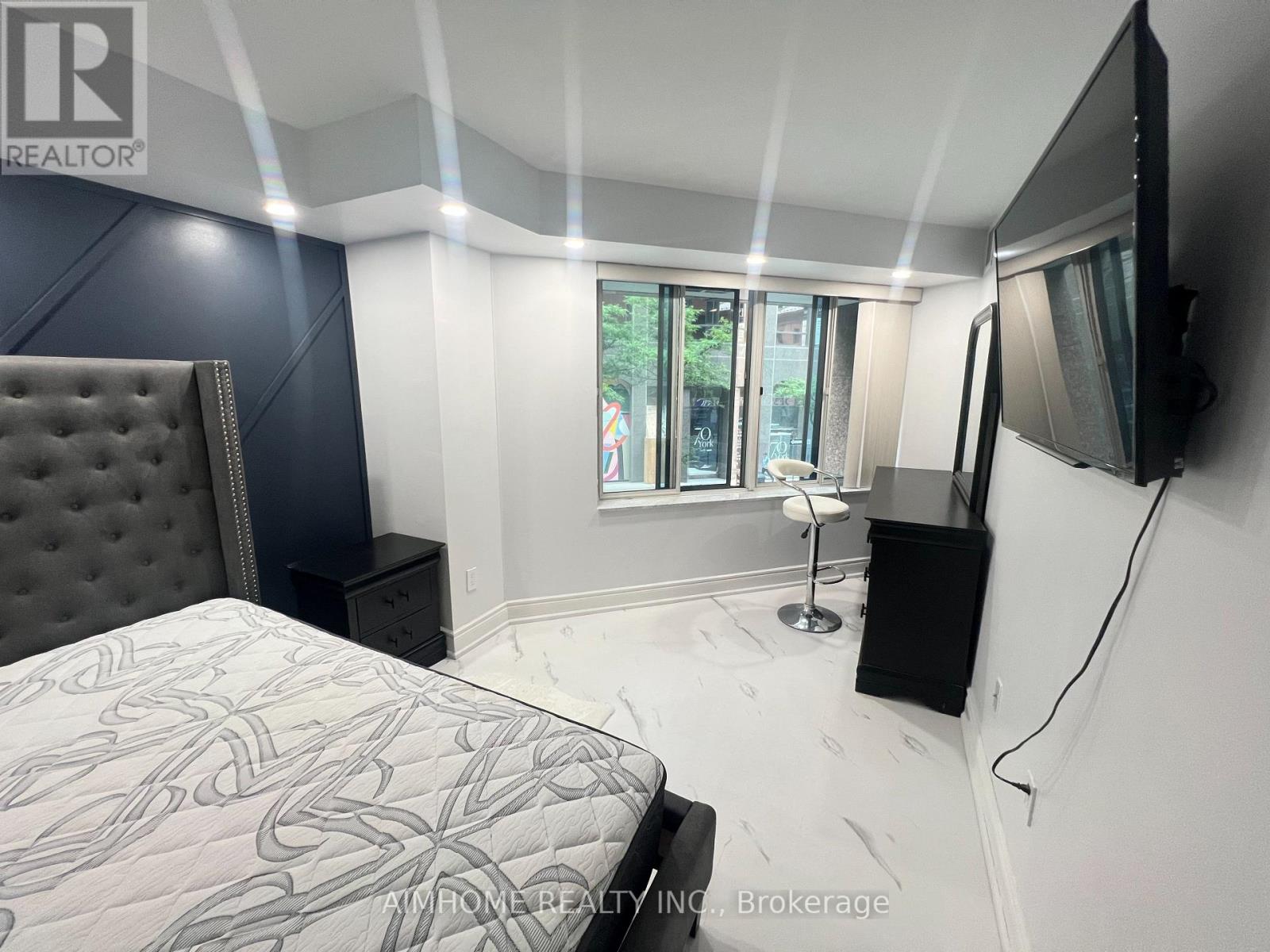207 - 33 University Avenue, Toronto, Ontario  M5J 2S7 - Photo 9 - C13509070