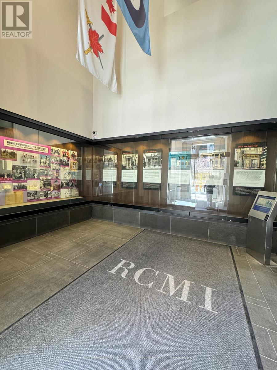 805 - 426 UNIVERSITY AVENUE, Toronto, Ontario