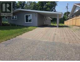 9 Central AVE, Elliot Lake, Ontario
