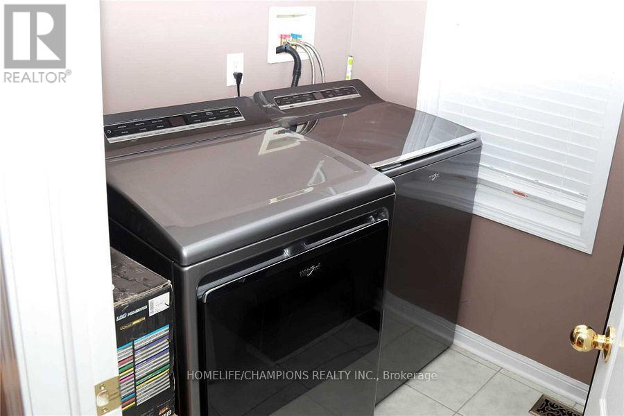 14 Benmore Crescent, Brampton, Ontario  L6P 2S8 - Photo 17 - W13509136
