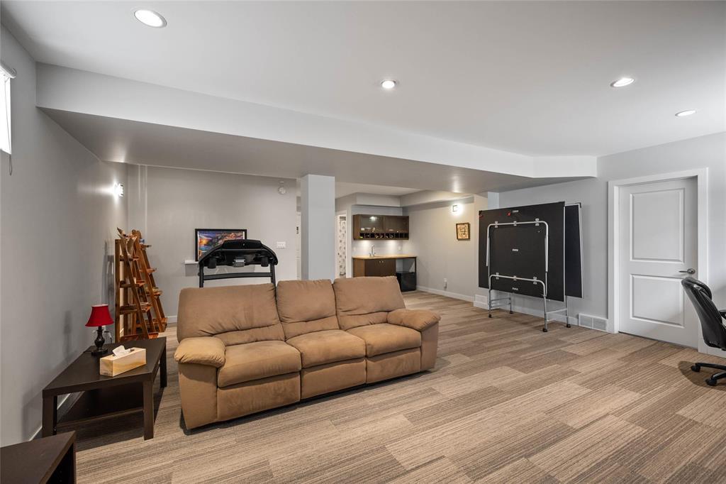 52 Aspen Forest Point, Winnipeg, Manitoba R3Y 0B7 - Photo 39 - 202615152