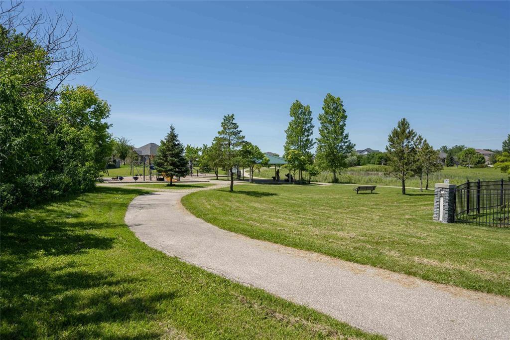 52 Aspen Forest Point, Winnipeg, Manitoba R3Y 0B7 - Photo 45 - 202615152