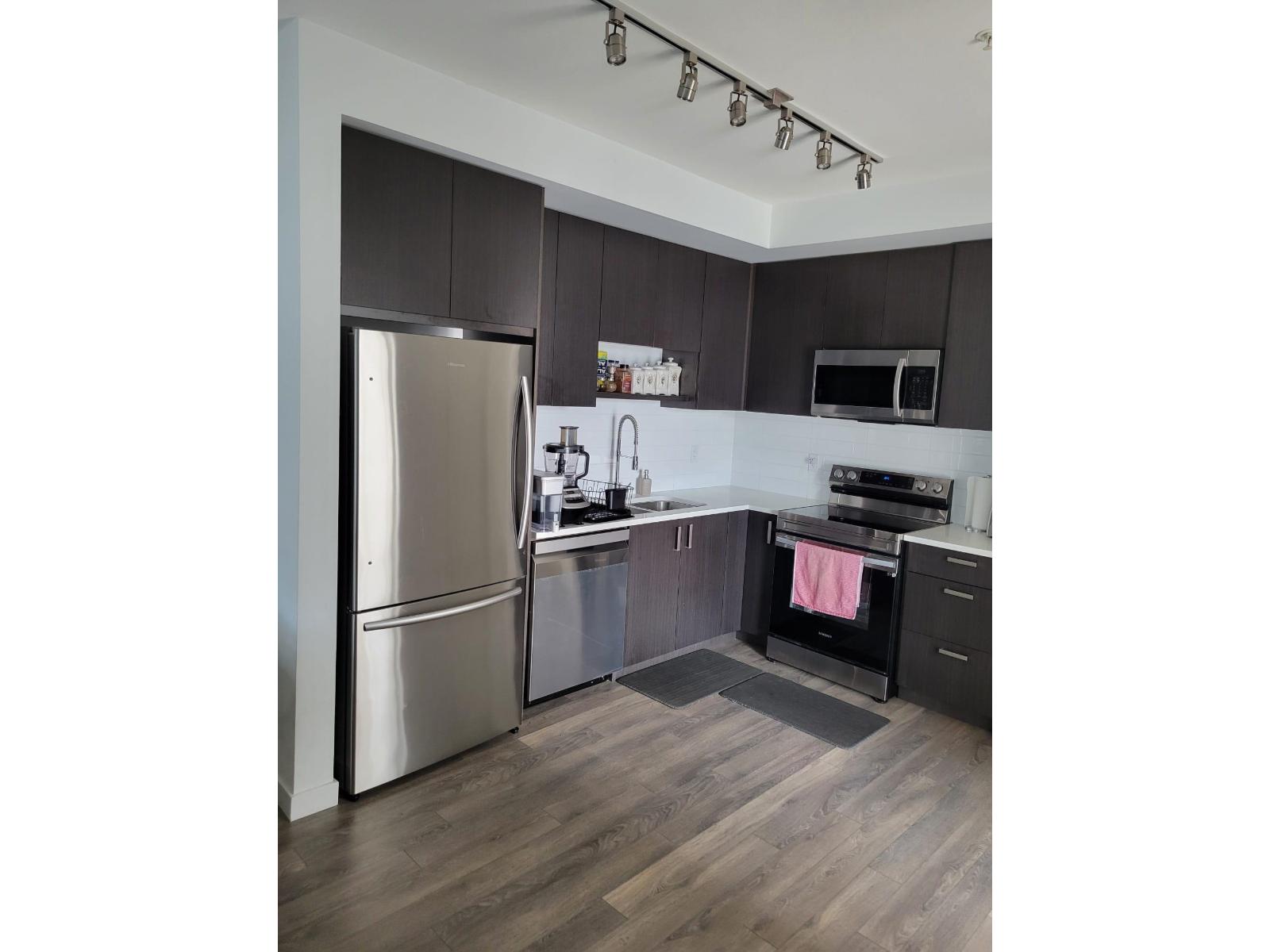 319 13623 81a Avenue, Surrey, British Columbia  V3W 3N7 - Photo 3 - R3140652