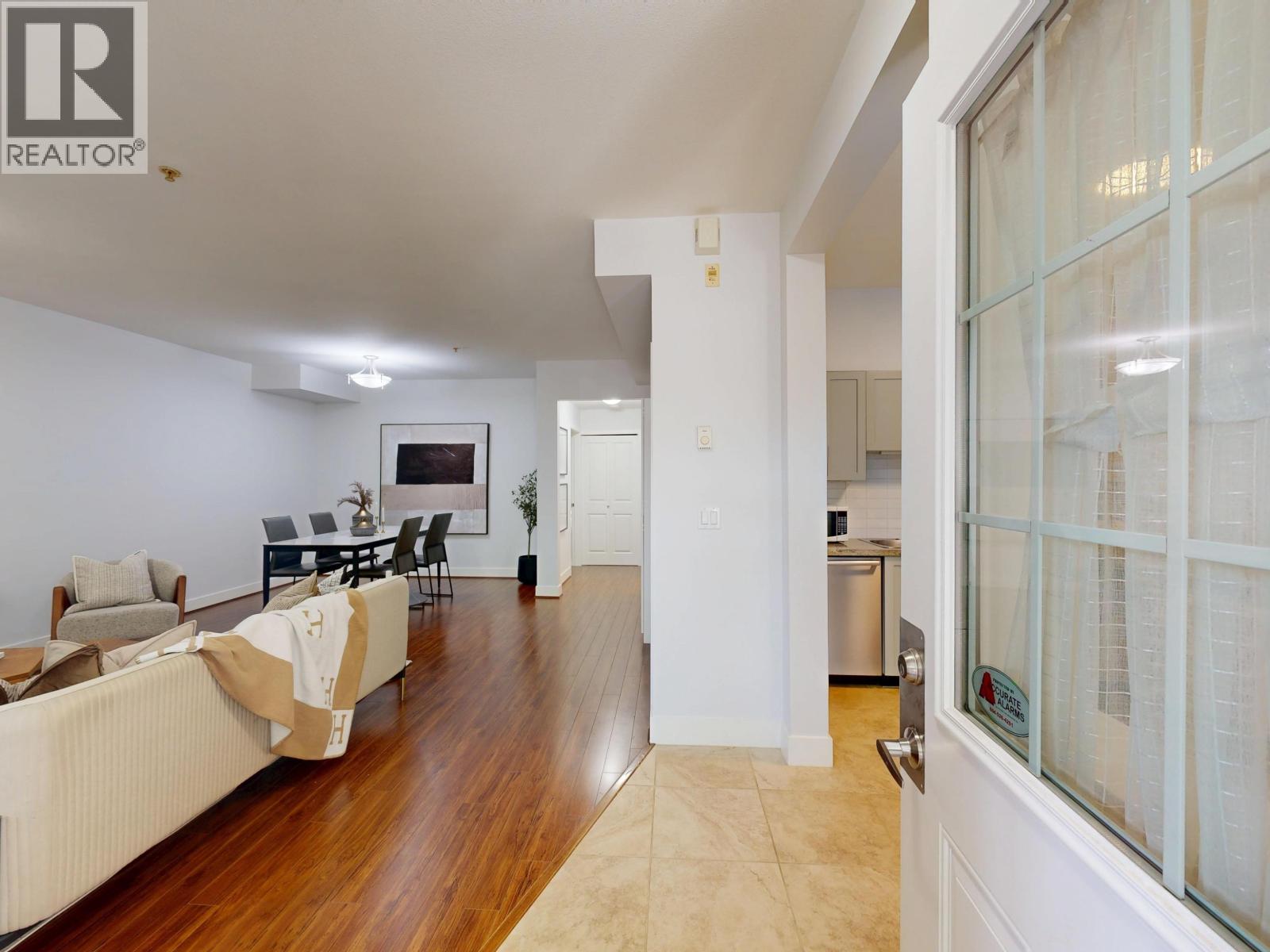 305 4468 Albert Street, Burnaby, British Columbia  V5C 2G8 - Photo 2 - R3141266