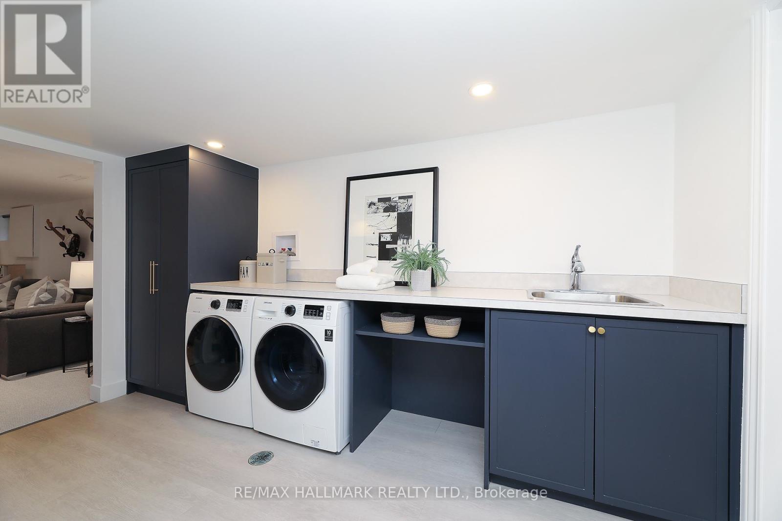 339 Scarborough Road, Toronto, Ontario  M4E 3M9 - Photo 43 - E13509246