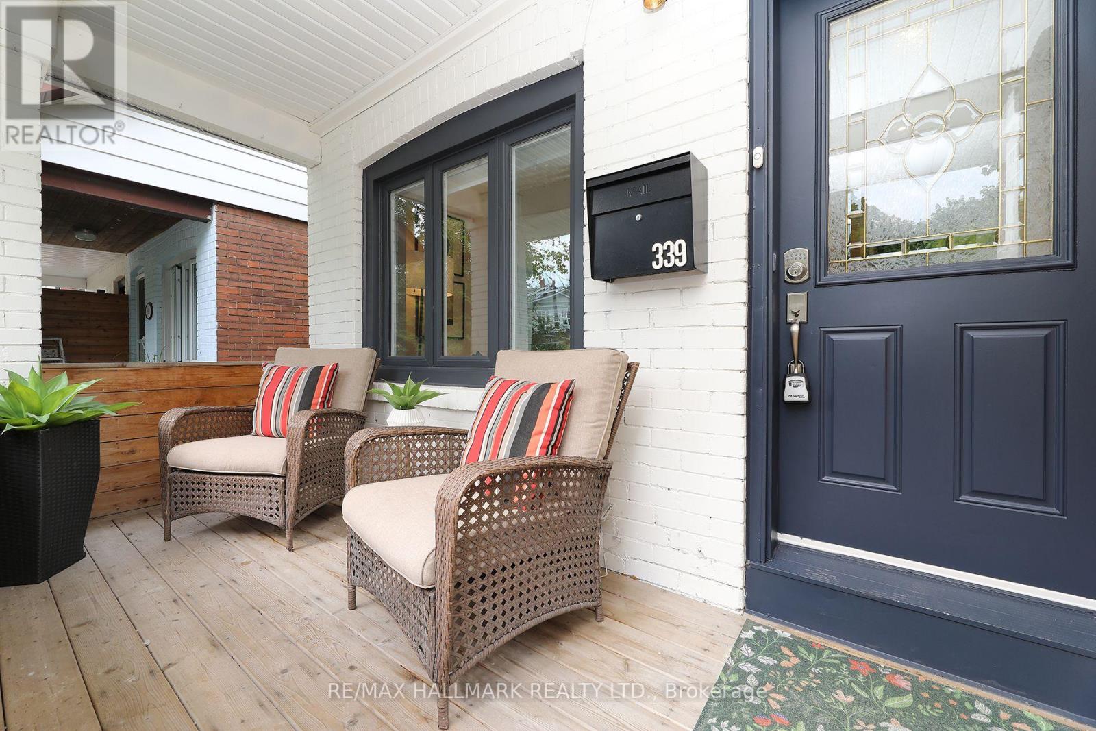 339 Scarborough Road, Toronto, Ontario  M4E 3M9 - Photo 5 - E13509246