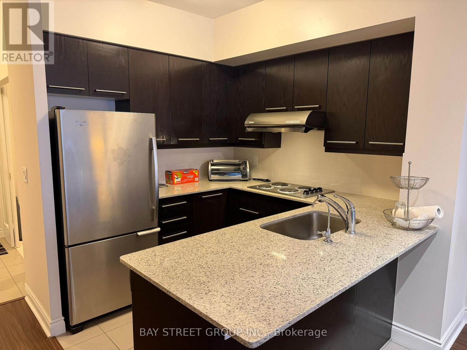1002 - 11211 Yonge Street, Richmond Hill, Ontario  L4S 0E9 - Photo 2 - N13509244