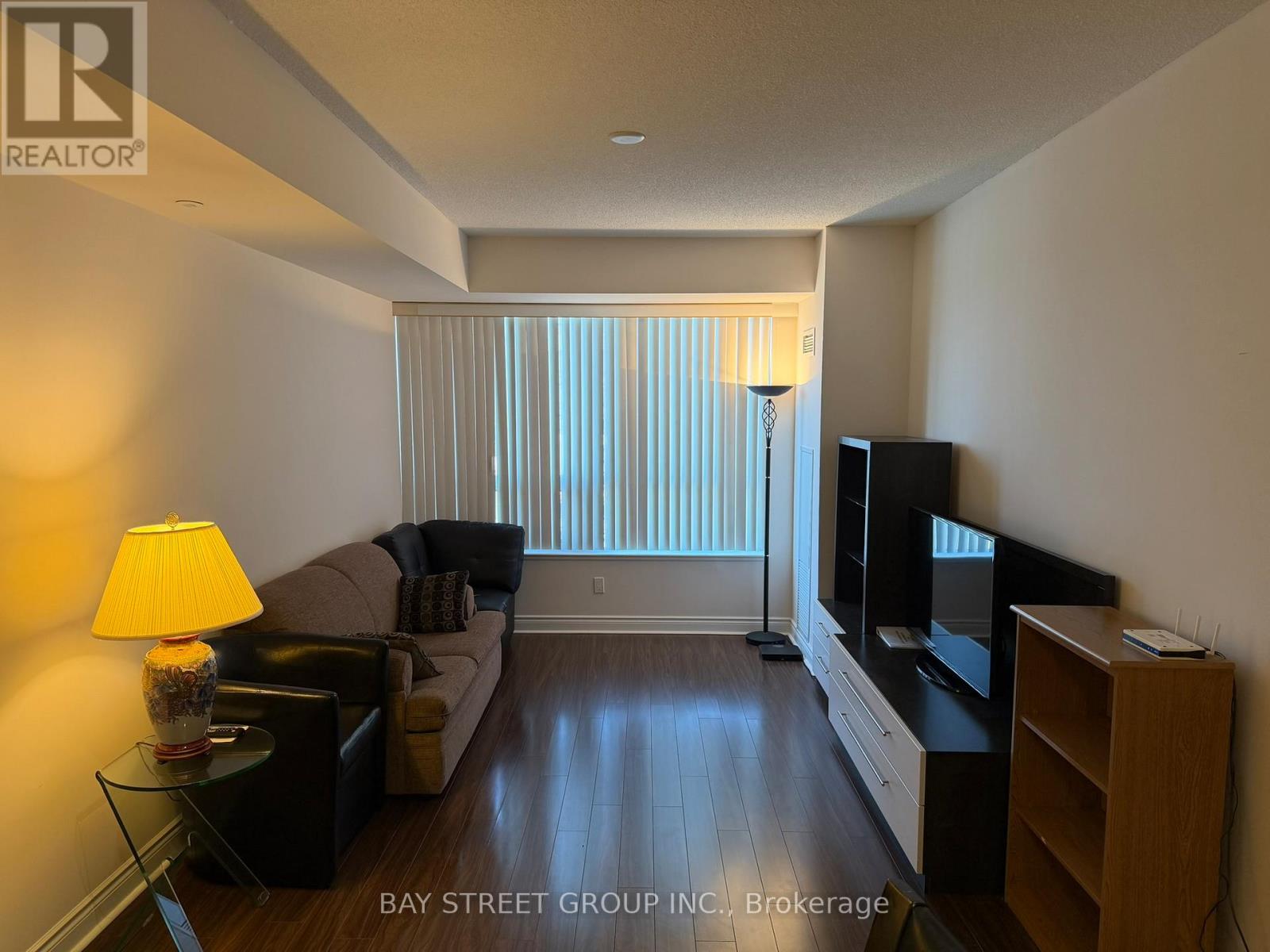 1002 - 11211 Yonge Street, Richmond Hill, Ontario  L4S 0E9 - Photo 3 - N13509244