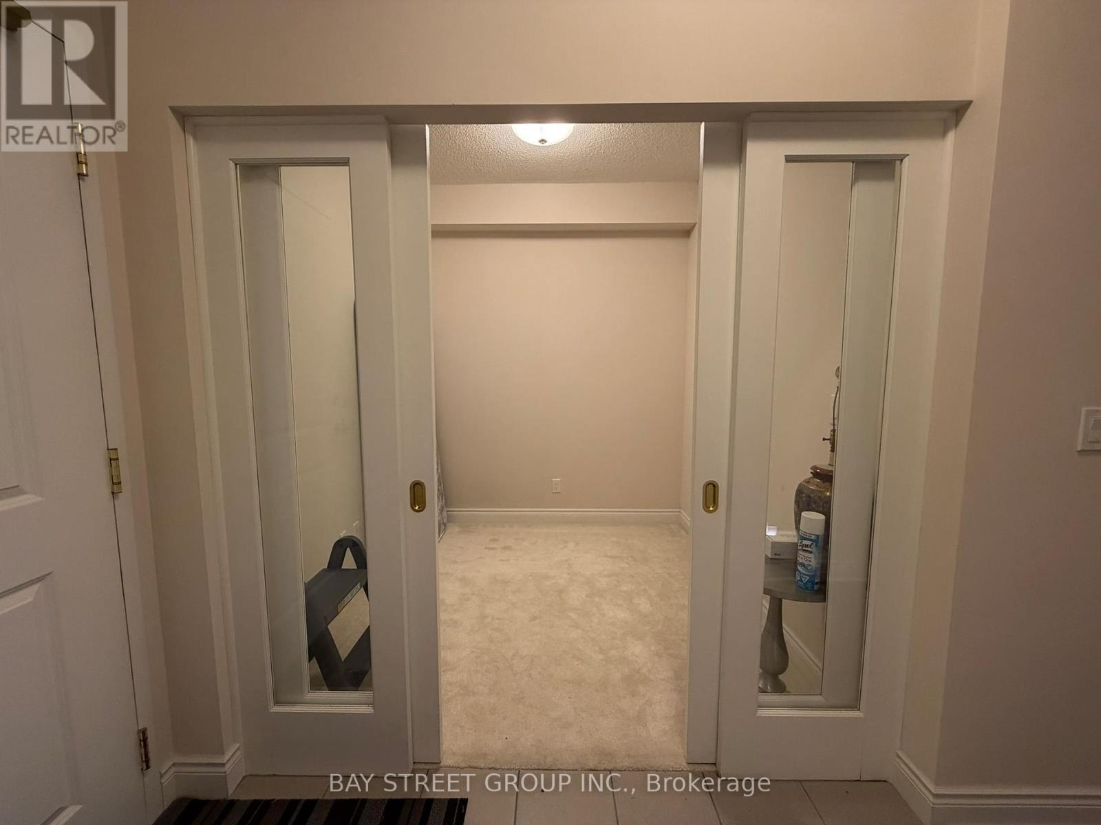1002 - 11211 Yonge Street, Richmond Hill, Ontario  L4S 0E9 - Photo 4 - N13509244